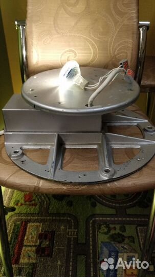 Мотор, вращающаяся площадка