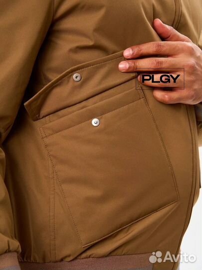 Брендовая ветровка Kiton в бежевом цвете