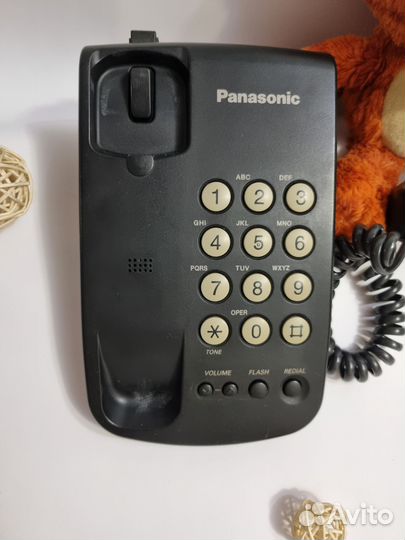 Кнопочный телефон Panasonic Прослужит 100 лет