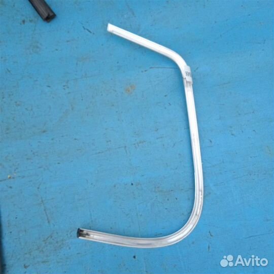 Молдинг стекла VW Tiguan (2011-2016)