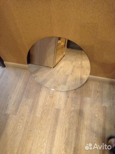 Зеркало настенное круглое без рамы