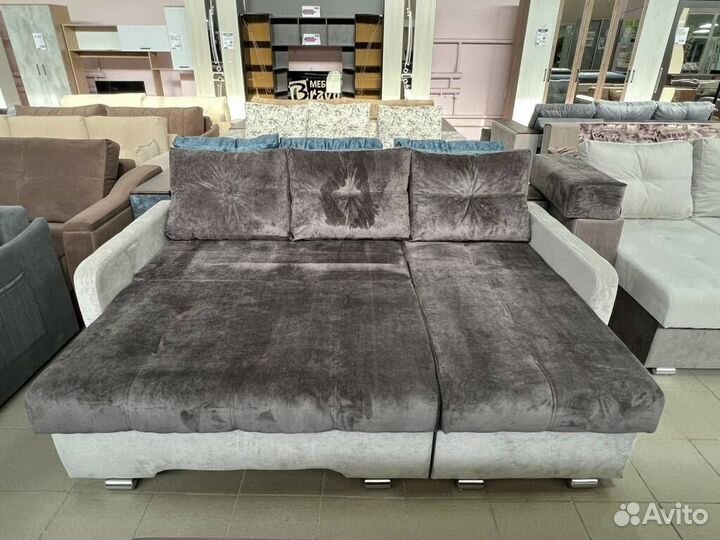 Диван мягкий