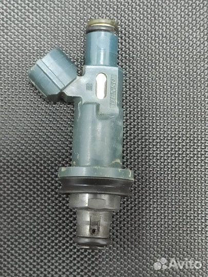 Форсунка топливная Lexus Rx