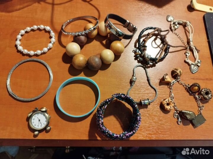 Браслеты разные