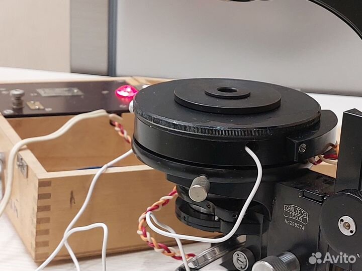 Столик-термостат к микроскопу