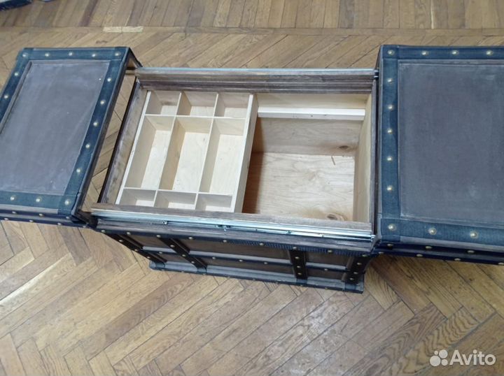 Сундук деревянный