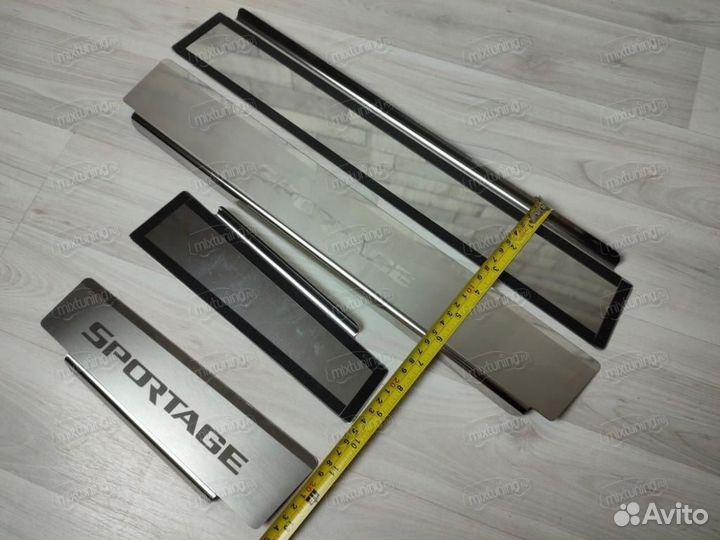 Накладки на пороги 