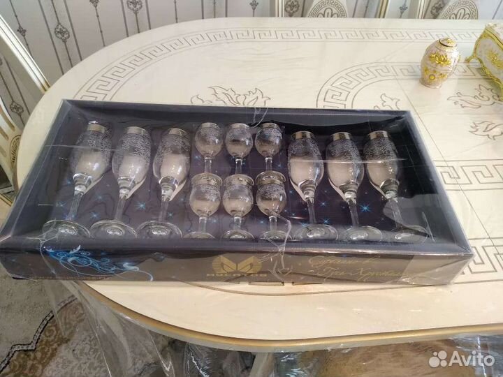 Набор бокалов