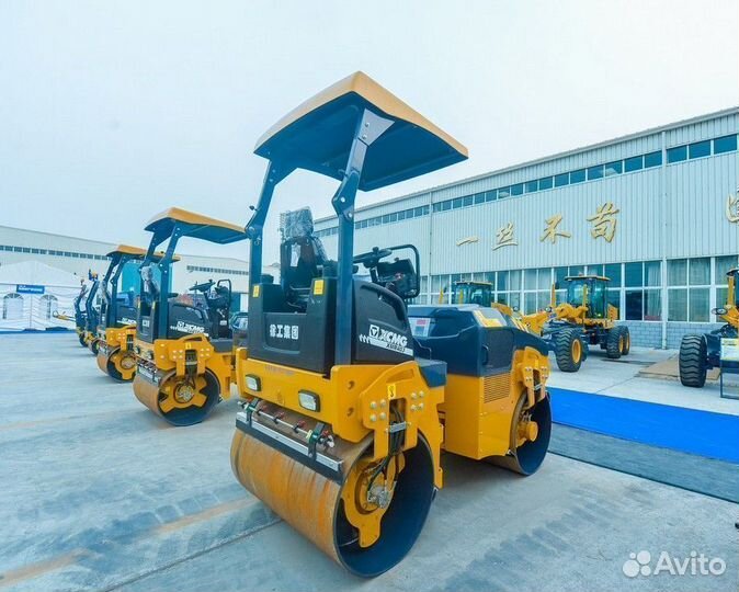 Дорожный каток XCMG XMR403, 2023