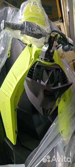 BRP Sea-Doo Spark 2up 90 trixx в наличии новый