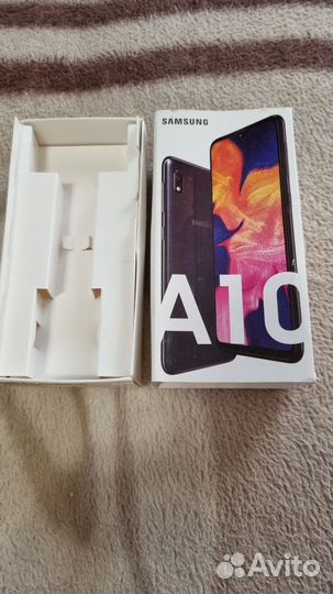Samsung Galaxy A10, 2/32 ГБ