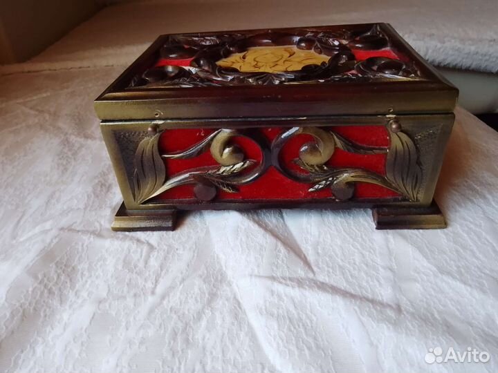 Шкатулка для украшений дерево