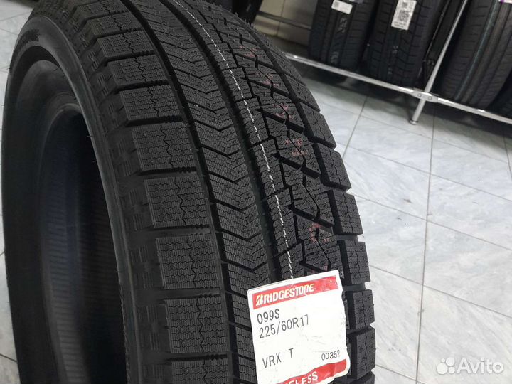 Bridgestone Blizzak VRX 225/60 R17