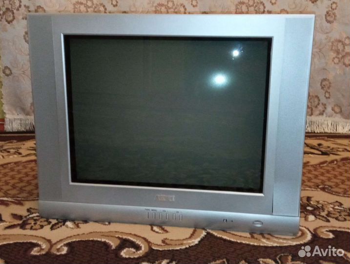 ЭЛТ телевизор Akai 21