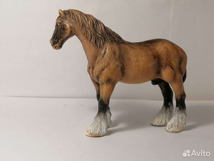 Фигурки лошадей collecta