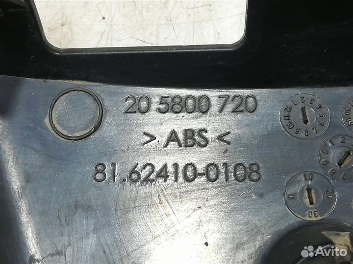 Накладка зеркала нижняя MAN RH 81624100108