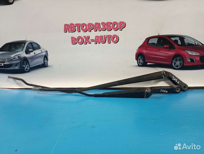 Поводки дворников Peugeot 206