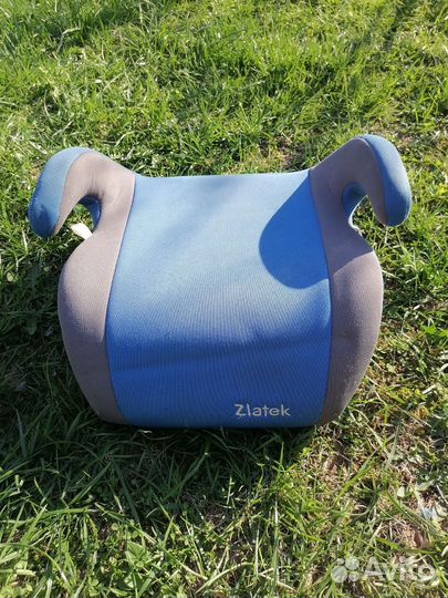 Детское автомобильное кресло бустер