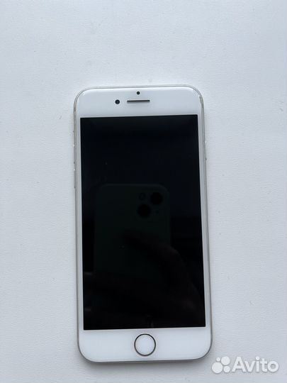 iPhone 8, 64 ГБ