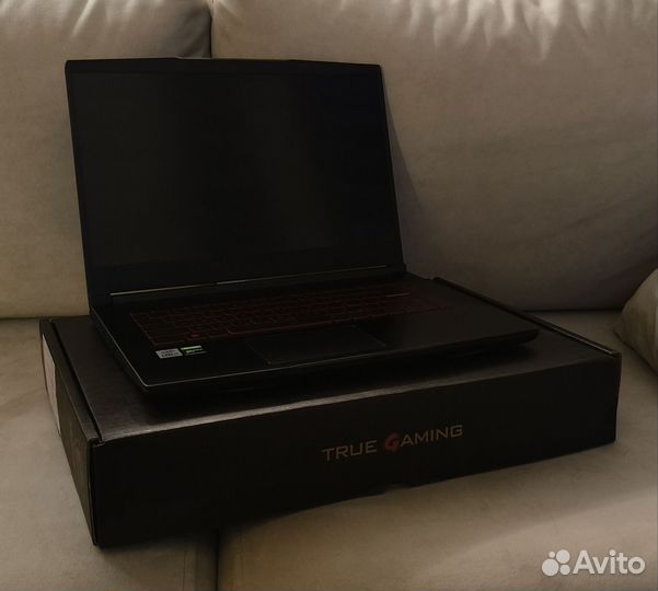 Ноутбук MSI MS-16R5