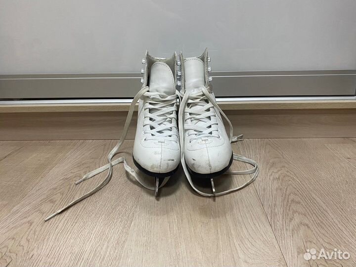 Коньки для фигурного катания