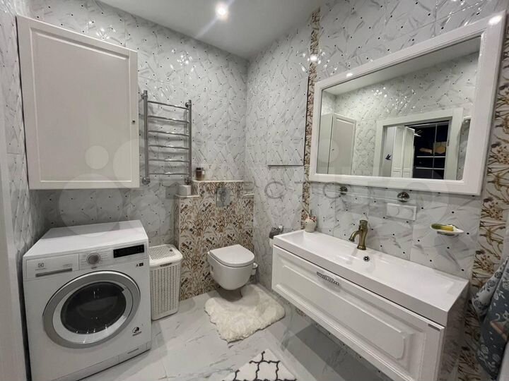 2-к. квартира, 57 м², 1/4 эт.