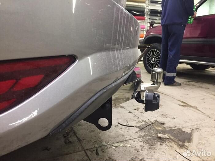 Фаркоп Toyota Fortuner 2005-2015