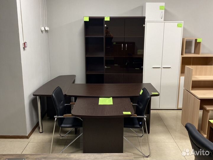 Офисная мебель в ассортименте