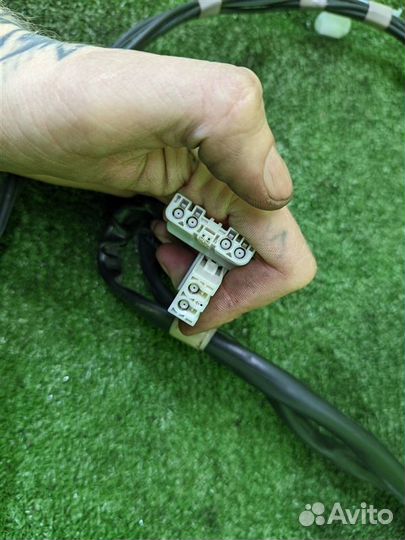 Коса Toyota Land Cruiser URJ202 1UR-FE 2012