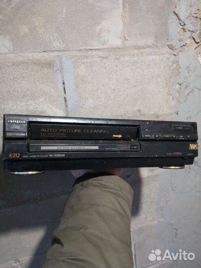Видеомагнитофон sharp