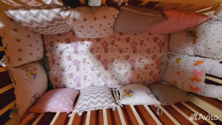 Бортики в кроватку для девочки