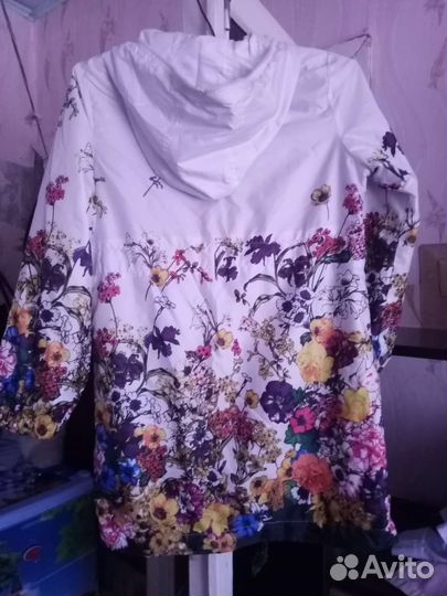 Лёгкий плащ для девочки