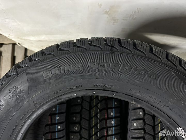 Viatti Brina Nordico V-522 205/60 R16 92T