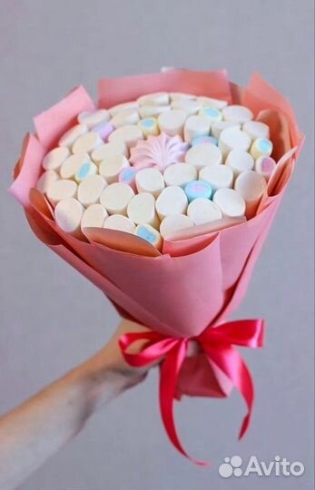 Сладкий подарок из киндеров, сладкий букет