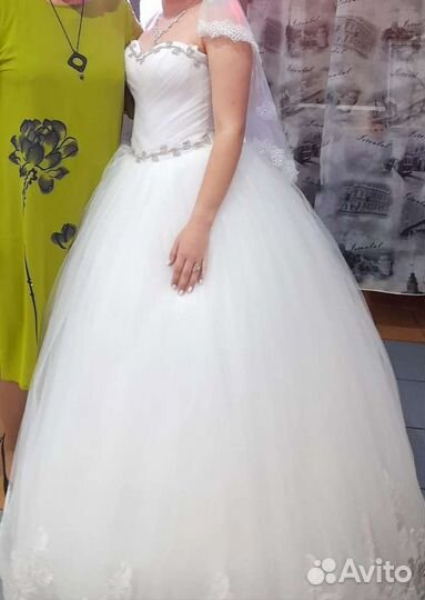 Свадебное платье