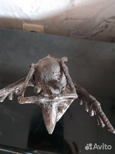 Статуэтка из бронзы.Орел