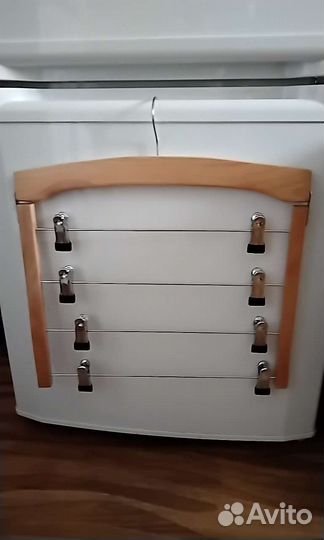 Вешалка для юбок