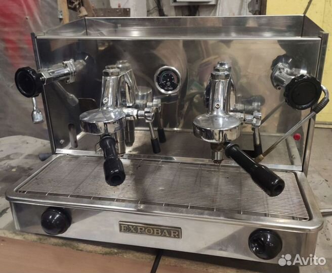 Кофемашина рожковая профессиональная