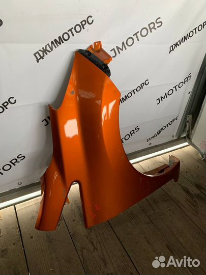 Крыло правое переднее Ниссан Нот Е12 Note хэтчбек