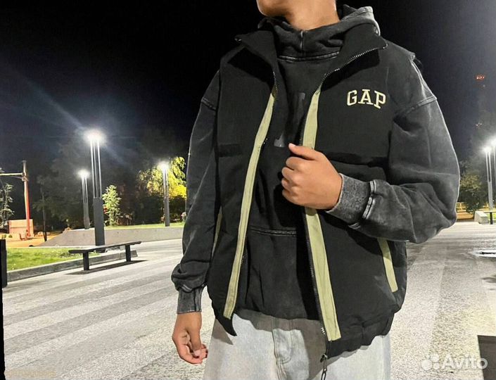 Жилетка и Худи Gap