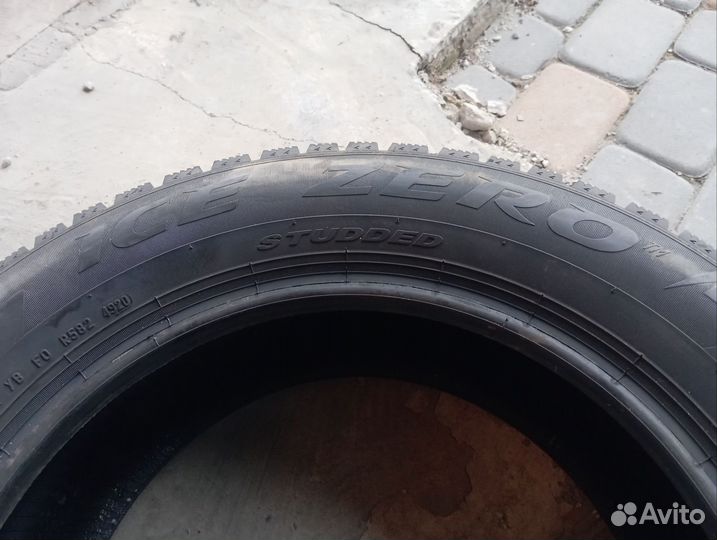 Pirelli Ice Zero 205/60 R16 96T