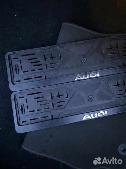 Номерные рамки Audi