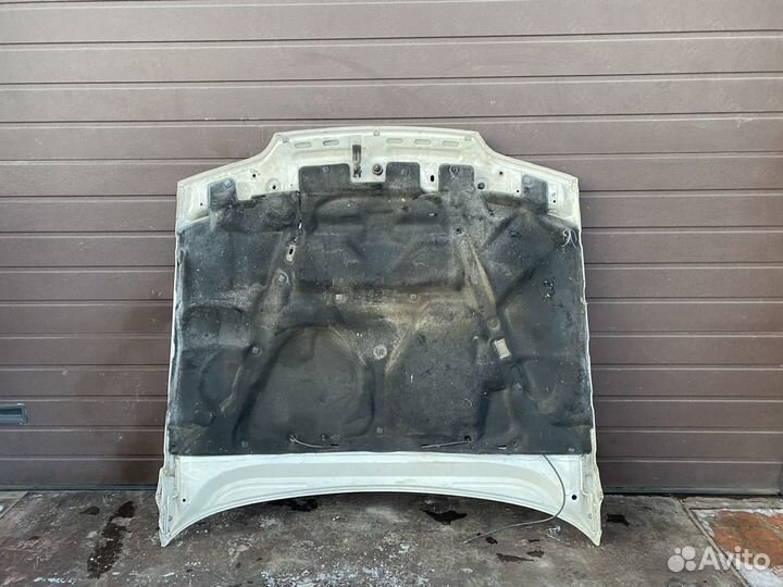 Капот на Opel Omega A