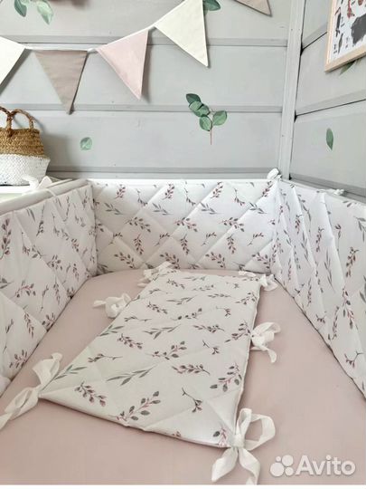 Бортики в кроватку новые