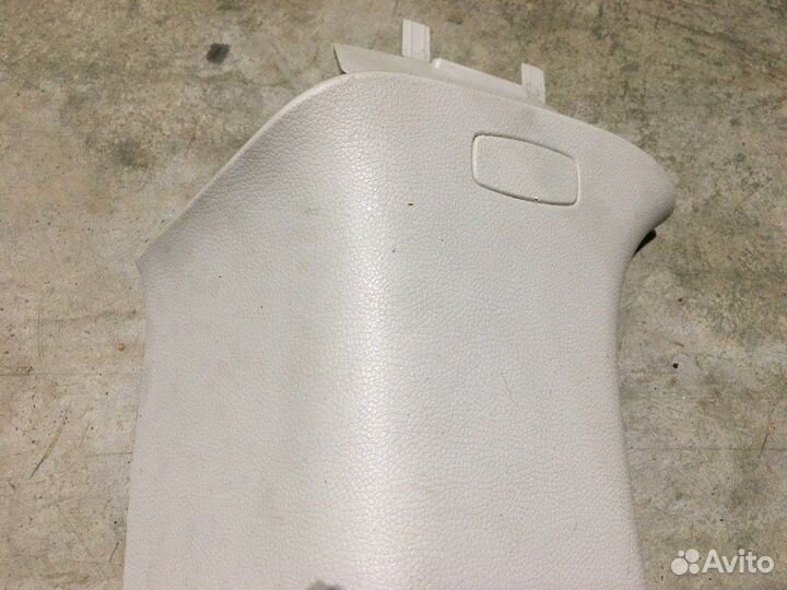 Обшивка стойки задняя левая Skoda Yeti 1.2 CBZ