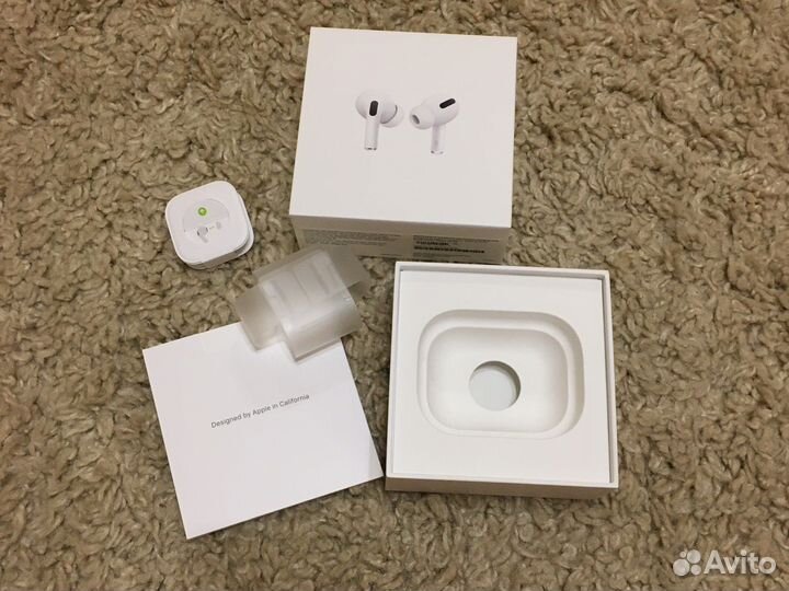 Коробка от наушников AirPods
