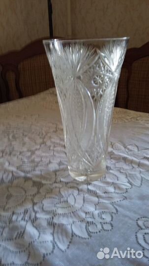 Большая хрустальная ваза