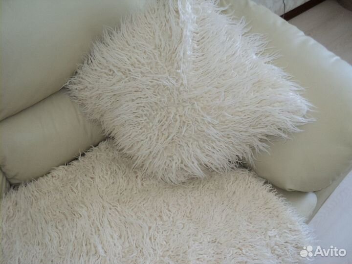 Продам комплект порывало, две наволочки, коврик