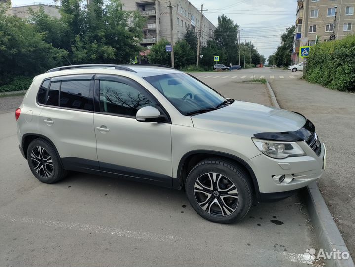 Volkswagen Tiguan 2.0 AT, 2011, 190 000 км