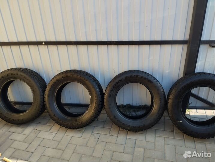 Centara Snow Cutter 215/65 R16 98T